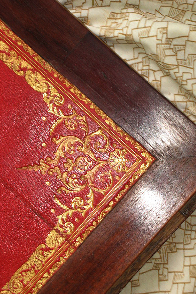 Dorure sur cuir